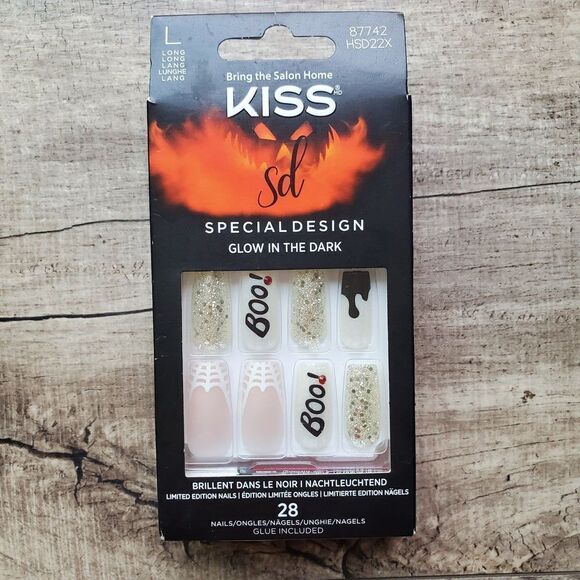 Kiss Special Design Glow in the Dark Press-on Nails.  Limited Edition Boo - Picture 1 of 2